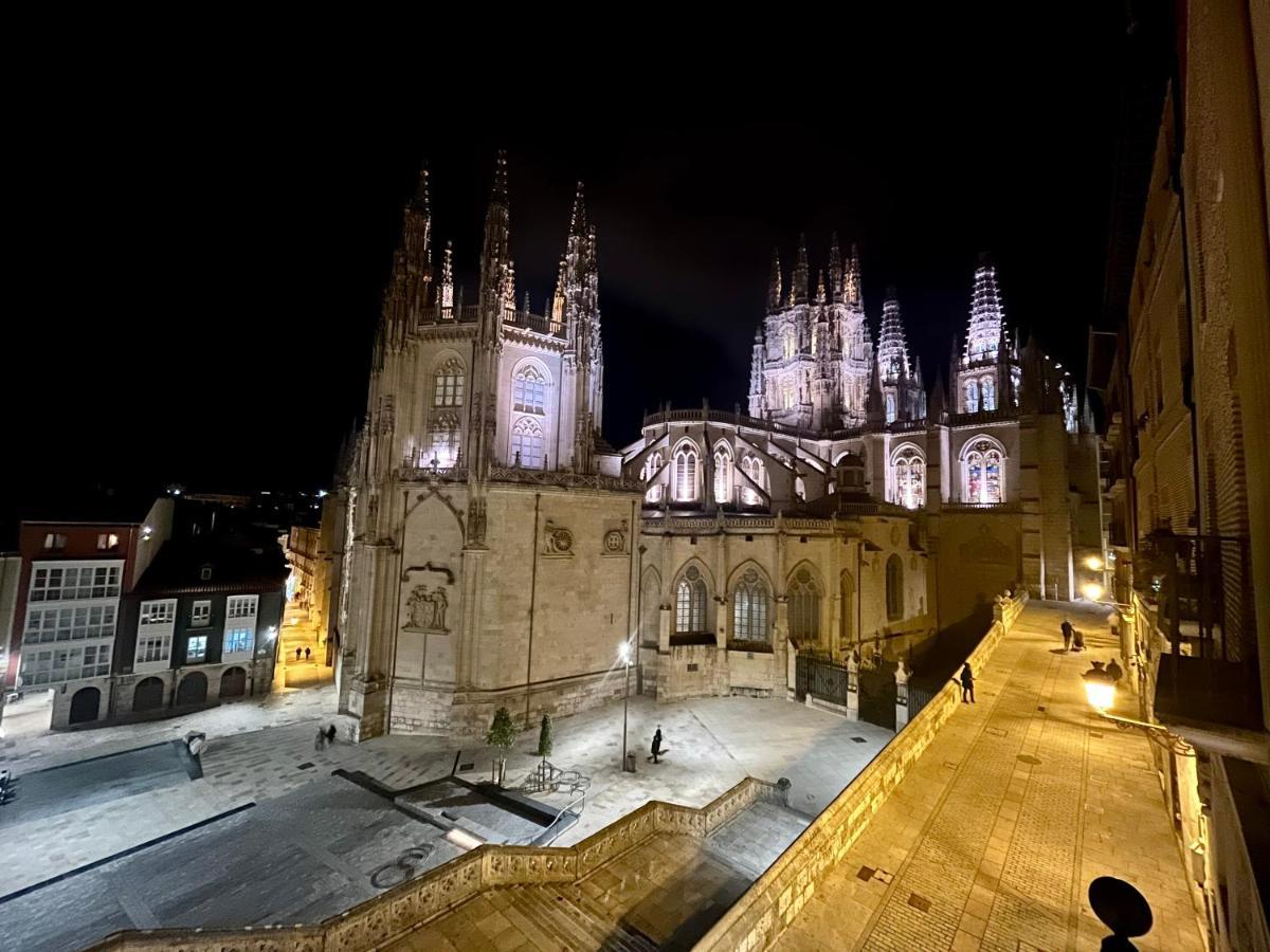 Atuaire Home Balcon Con Vistas A La Catedral De Burgos Luaran gambar