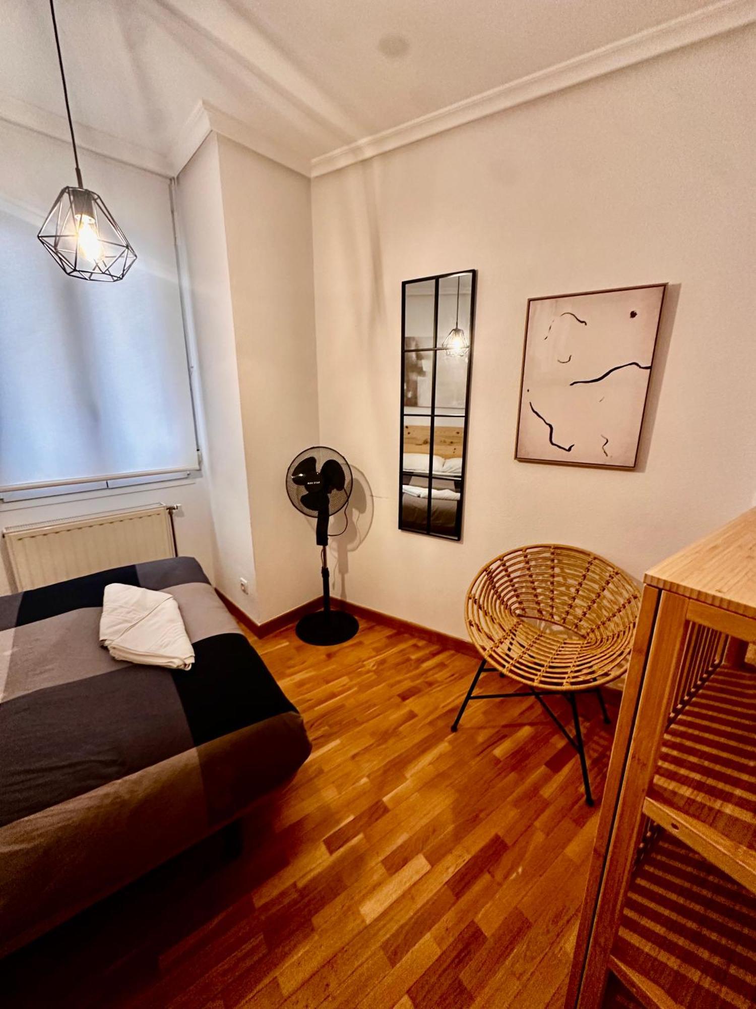 Atuaire Home Balcon Con Vistas A La Catedral De Burgos Luaran gambar