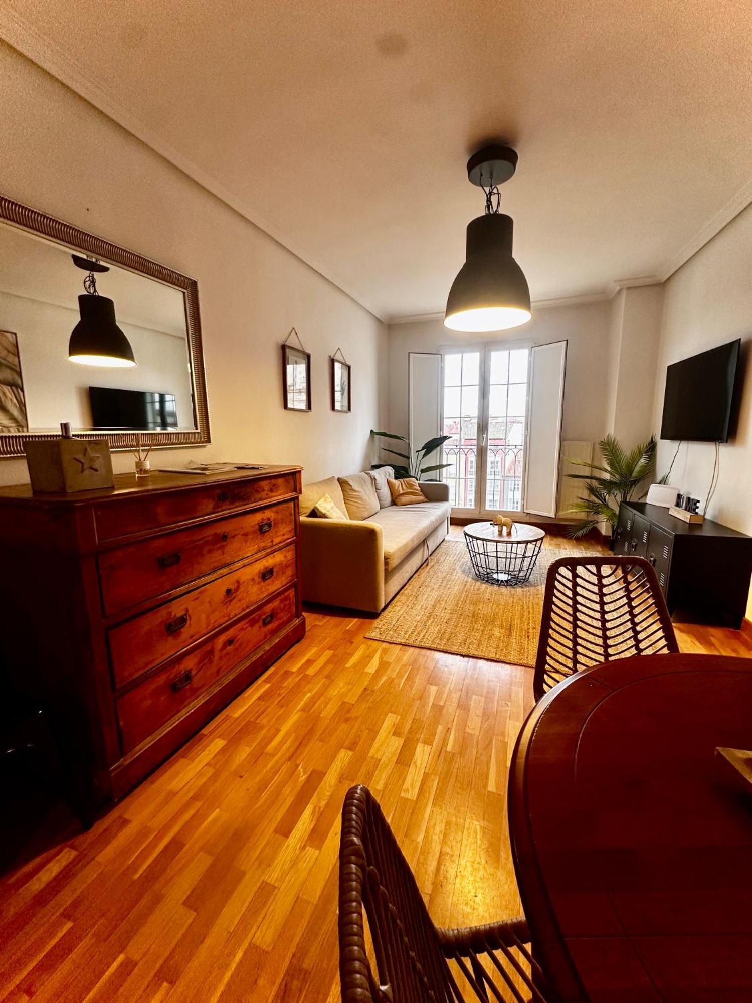 Atuaire Home Balcon Con Vistas A La Catedral De Burgos Luaran gambar